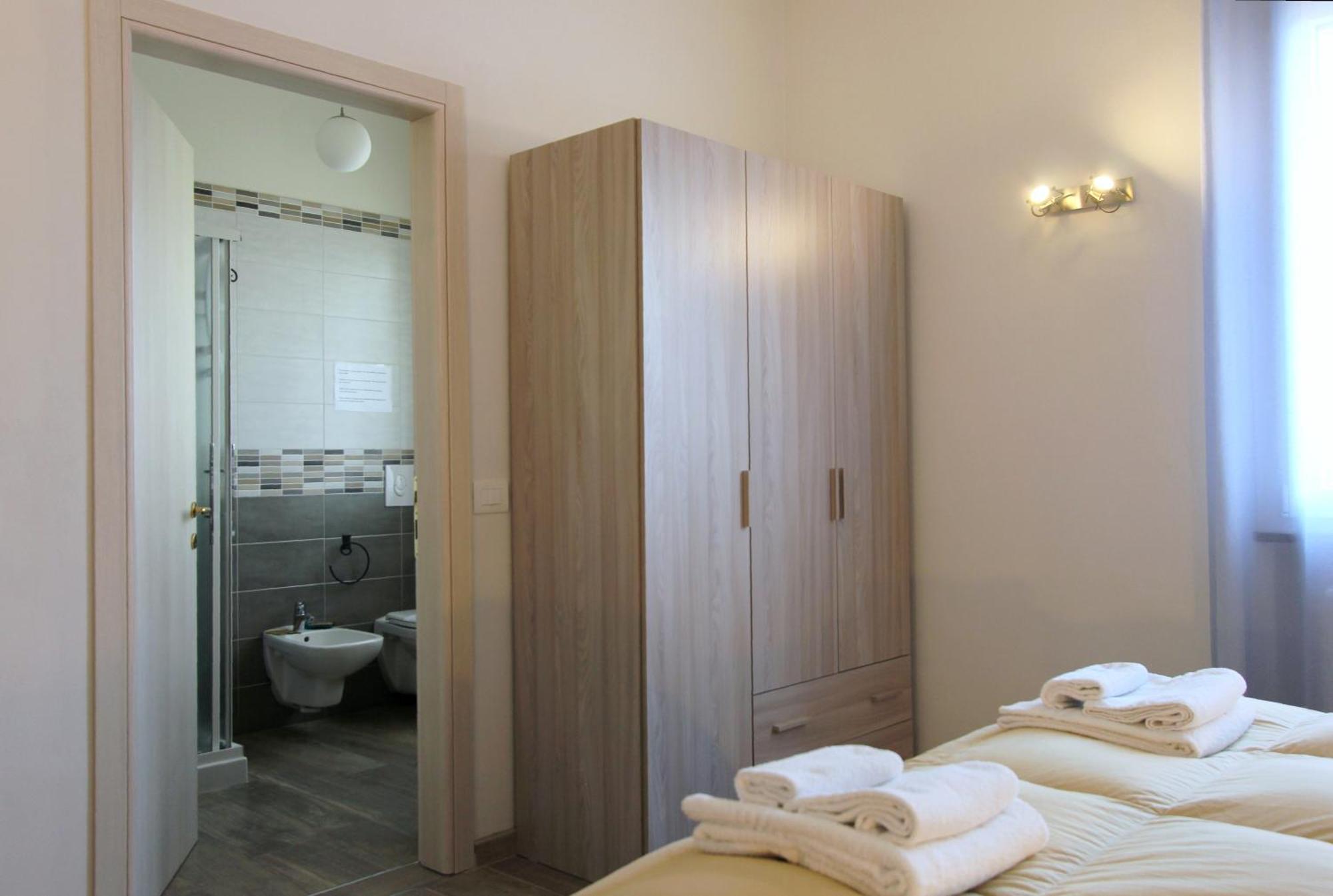 Maison N&M Desenzano del Garda Luaran gambar