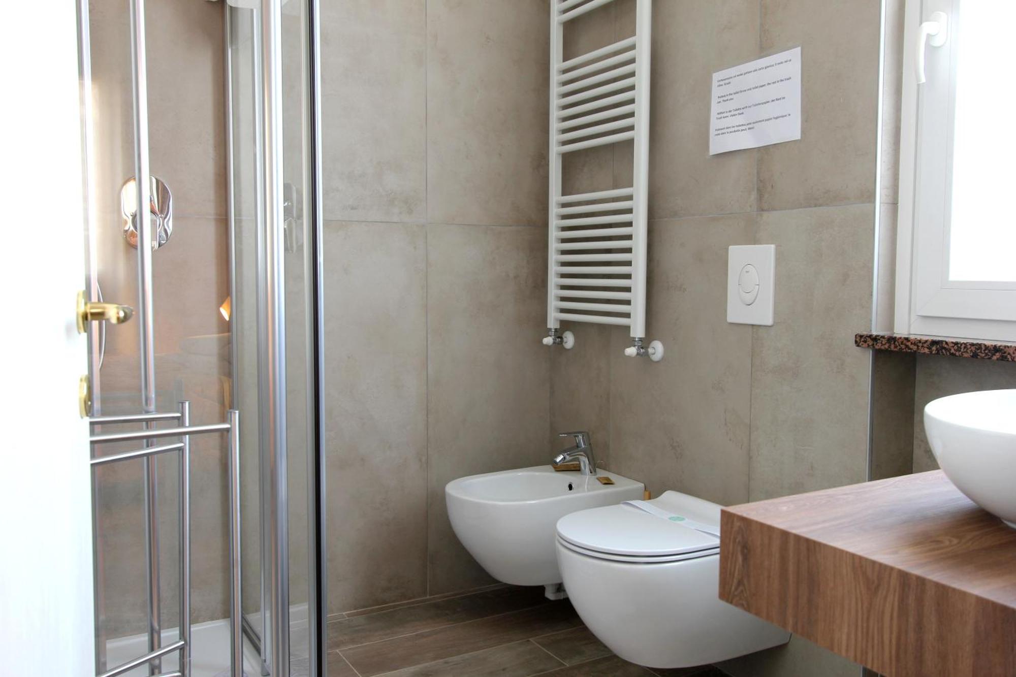 Maison N&M Desenzano del Garda Luaran gambar