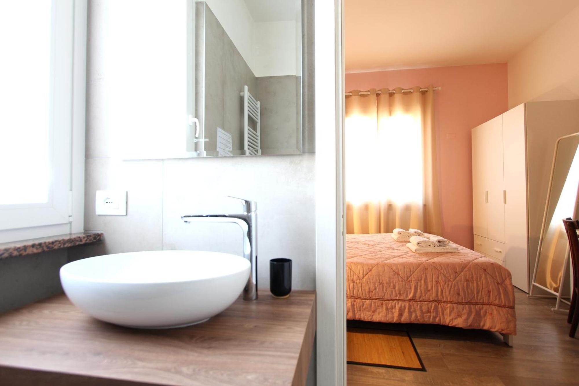 Maison N&M Desenzano del Garda Luaran gambar
